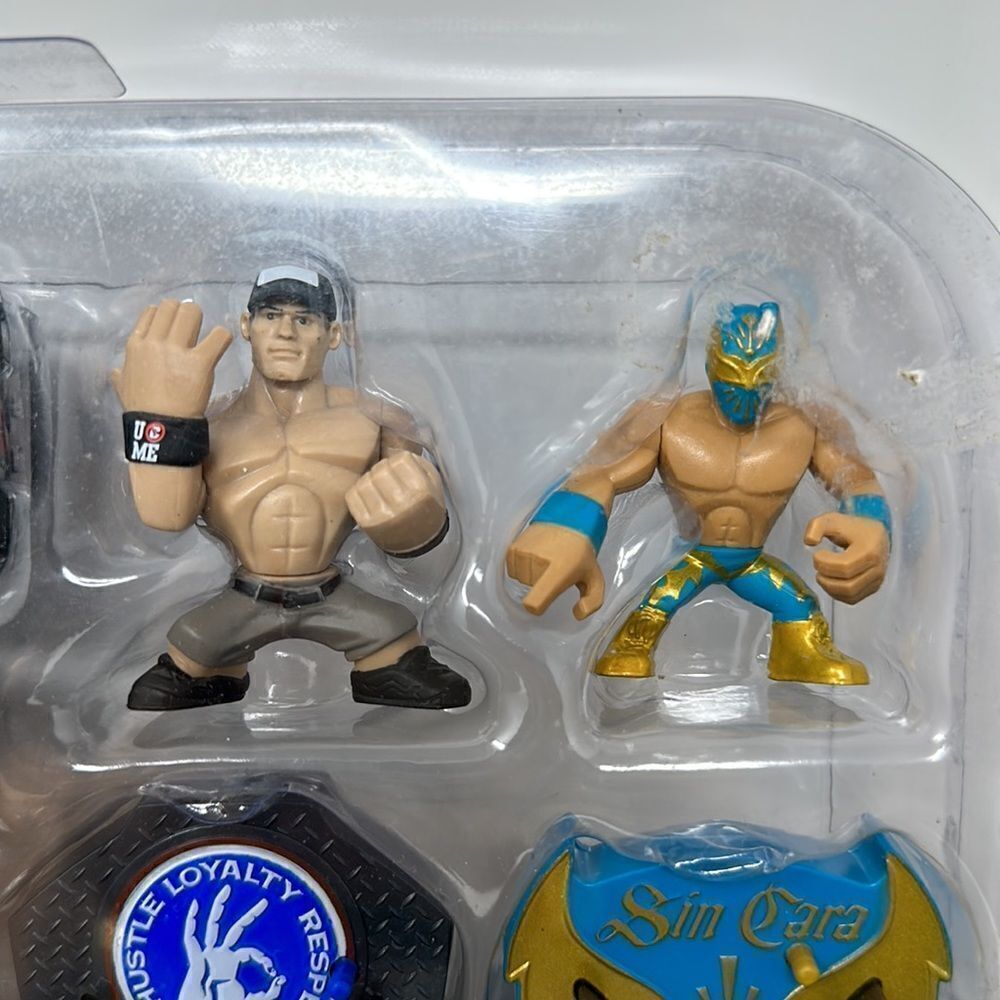 BNIB apptivity WWE Rumblers starter set - Picture 3 of 4